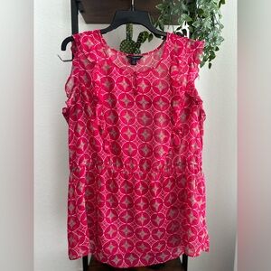 Women’s‎ Banana Republic semi sheer tank size XL.